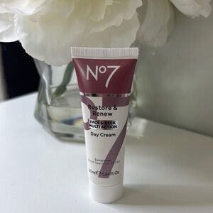 No7 Restore & Renew Day Cream